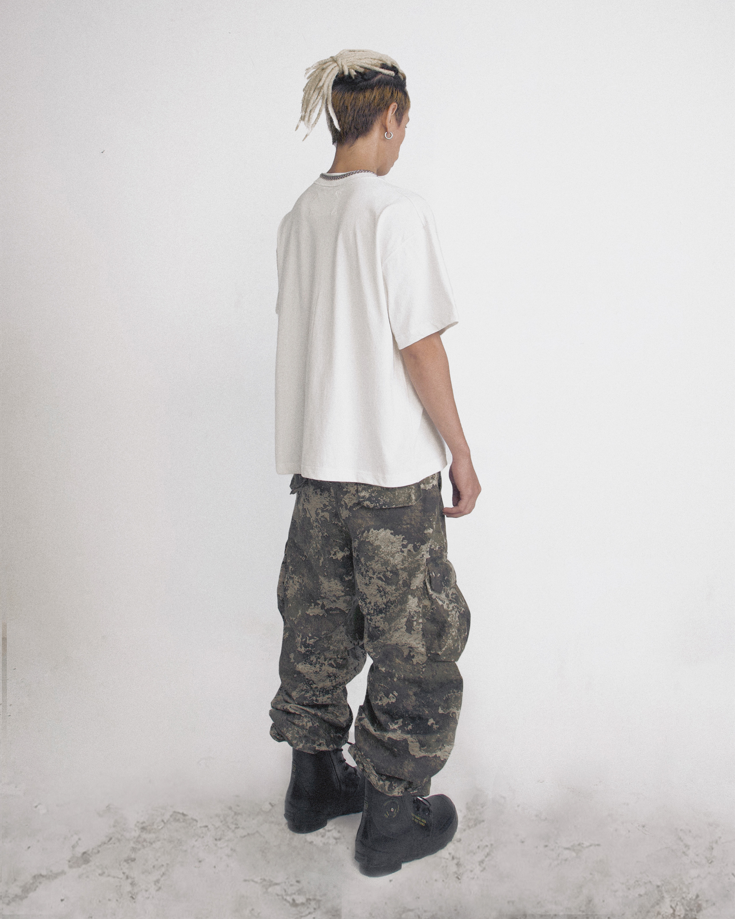 ACP "PULSE LOGO" WHITE BOXY T-SHIRT